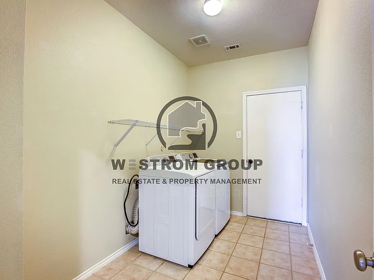 4537 Chris Dr — Photo 34