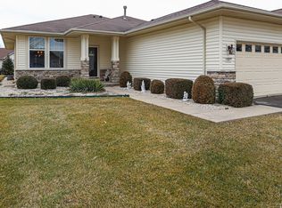 12975 Oak Grove Dr, Huntley, IL