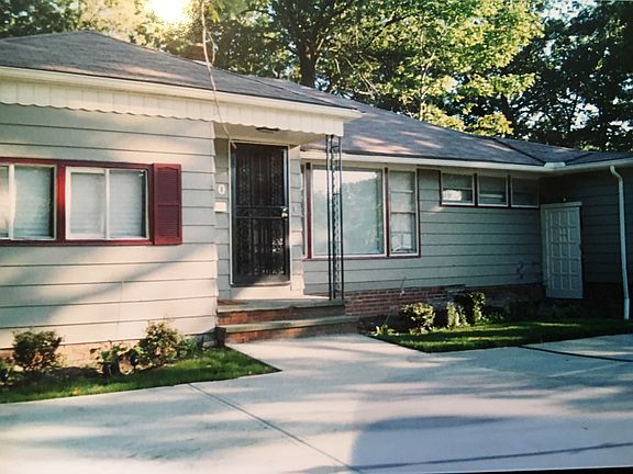 Front yard 