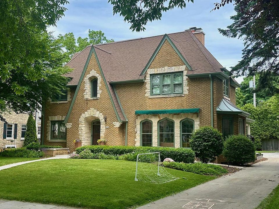 1st image of 4452 North Farwell AVENUE