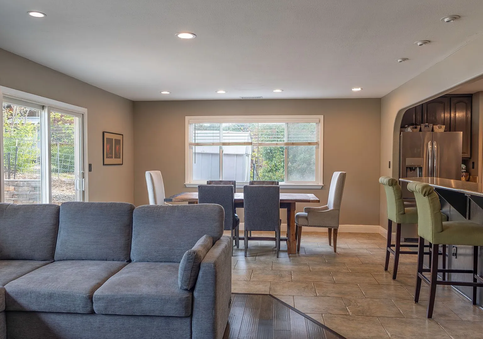 4 Bedroom 3 bath Home with Pool in Grass Valley — Photo 2