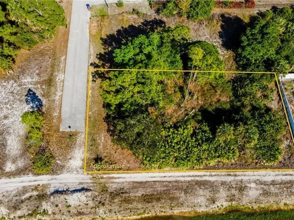 3421 39th St SW, Lehigh Acres, FL 33976