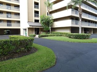 1812 Golfview Dr, Tarpon Springs, FL 34689