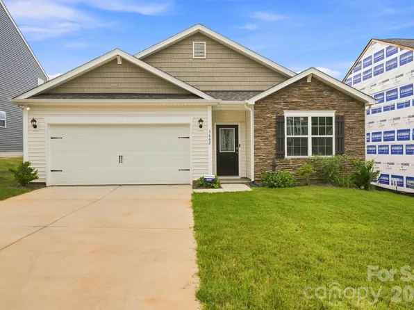 3662 Charles St NW, Conover, NC 28613