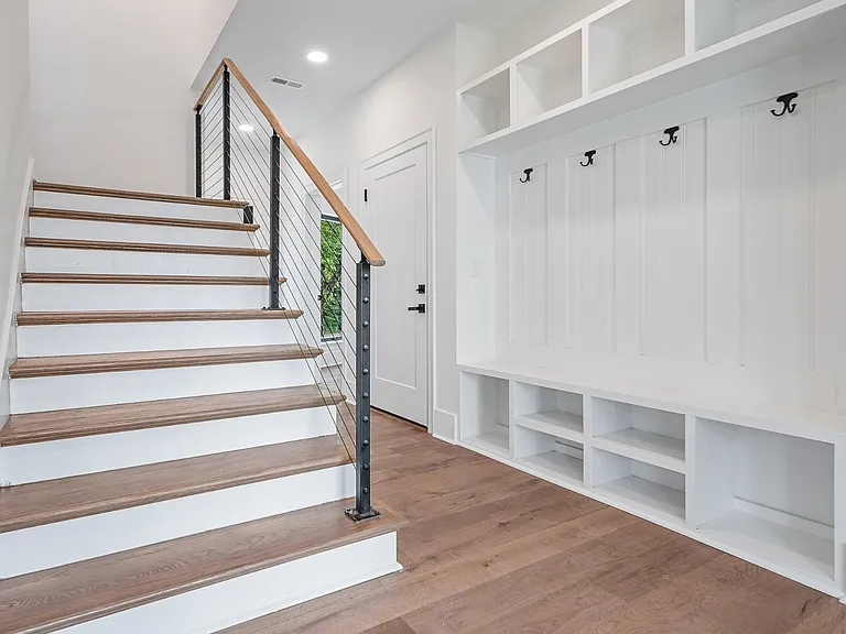 6011 Hill Cir — Photo 10