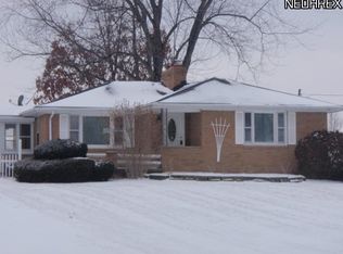 10400 Rapp Rd, New Middletown, OH 44442