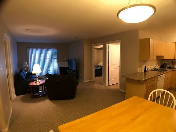 5th image of 9604 Manning Ave #105