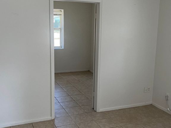 2nd image of 216 Nieman Ave #2
