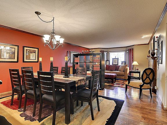 3rd image of 1137 Hollybrook Dr