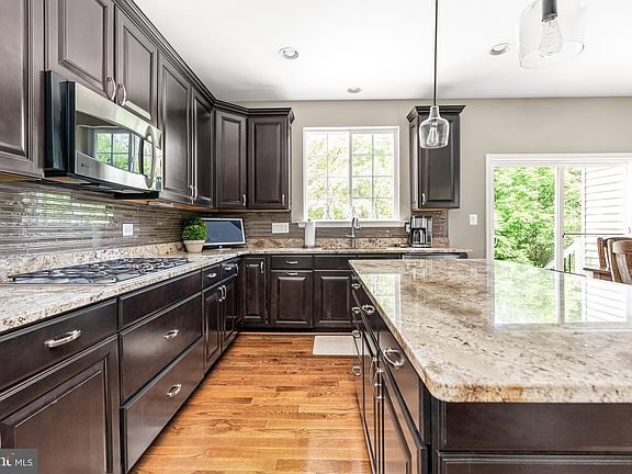 4th image of 65 Rhodes Mountain Dr