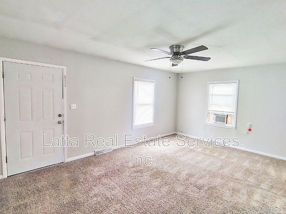 4th image of 305 N Grove Ter