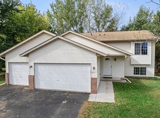 875 Marigold Dr, Cambridge, MN 55008