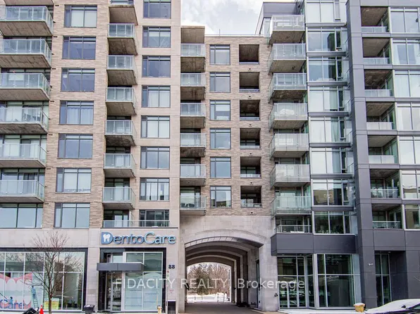 88 Richmond Rd #510, Ottawa, ON K1Z 0B1