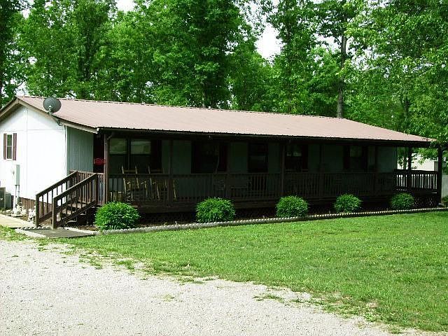 1st image of 128 Hemlock Dr