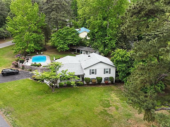 5th image of 23545 Town Creek Dr