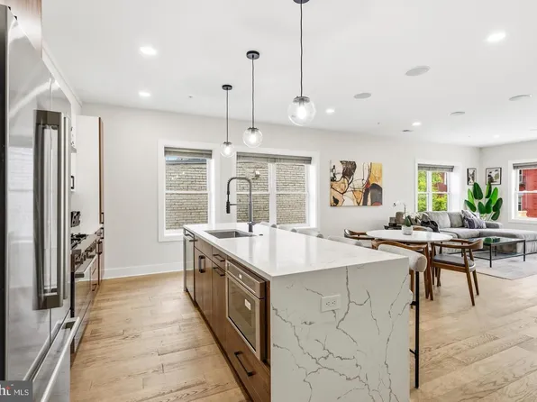 615 Irving St NW #2, Washington, DC 20010