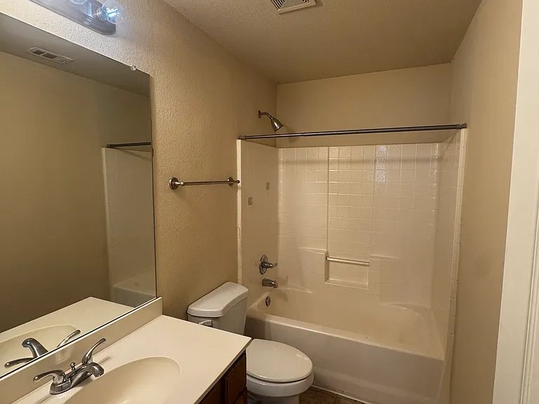 380 Woodgrove Dr #A — Photo 6