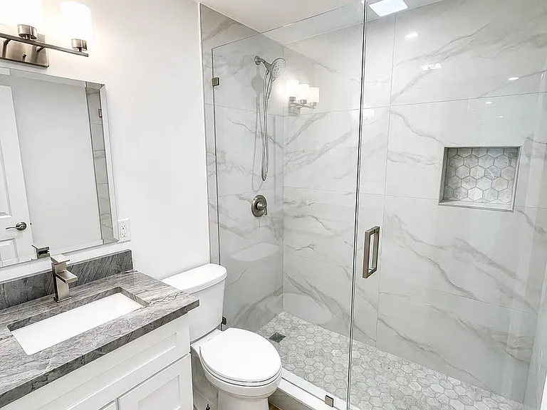 2104 Dock St — Photo 6