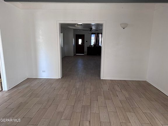 2nd image of 5108 Glacier Peak Dr