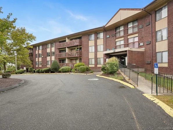 1323 Cromwell Hills Drive, Cromwell, CT 06416