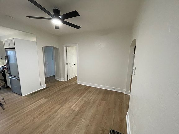 4th image of 1110 Chelton Ave APT 1