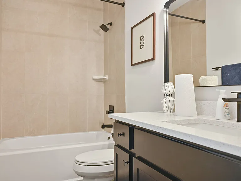 230 Adams St #1 — Photo 5
