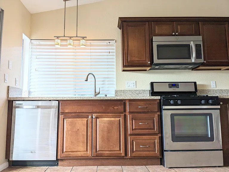 14504 Mountain High Dr — Photo 7
