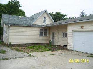 215 Broadway St, Brooklyn, IA 52211