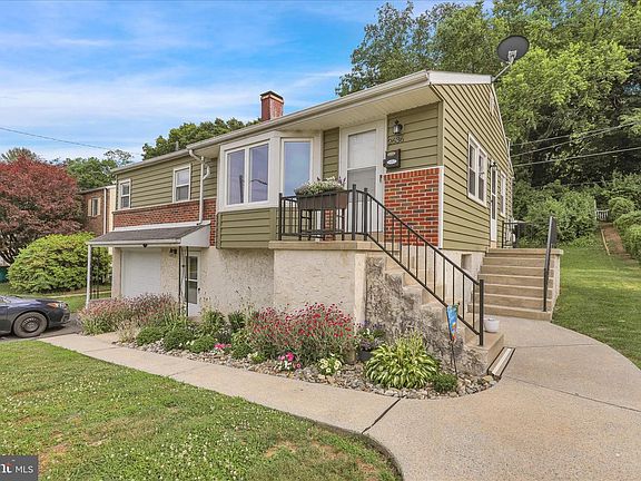 2nd image of 2636 Girard Ave