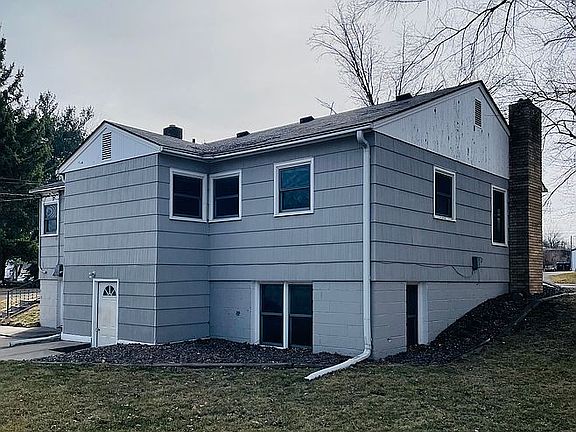 4th image of 2619 S Ave E