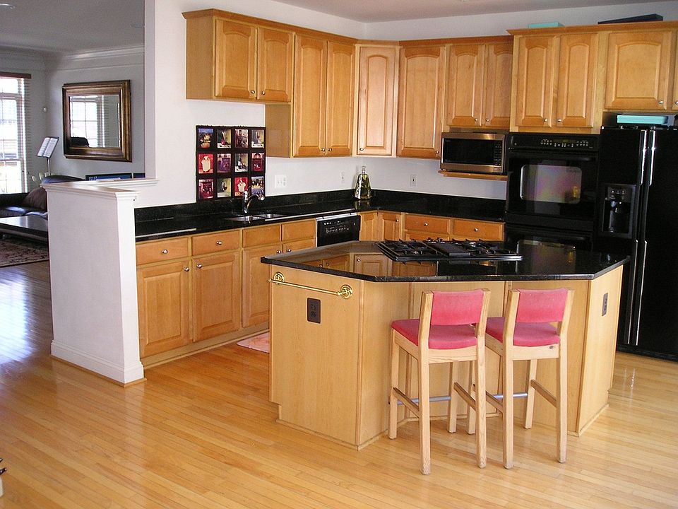 1st image of 4016 Quiet Creek Dr