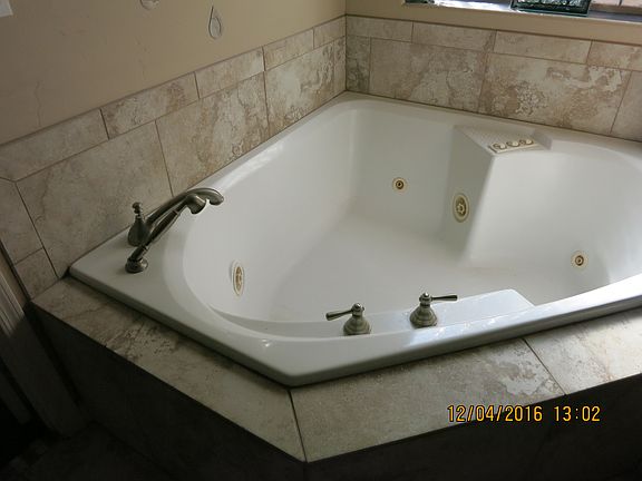 Garden Tub in Master Bath