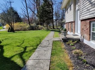 27 Hillis Ter, Poughkeepsie, NY 12603