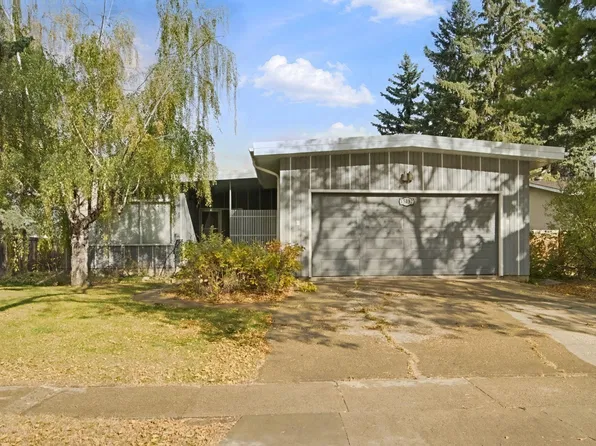 15432 78th Ave NW, Edmonton, AB T5R 3E1