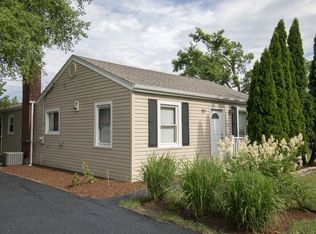 107 Washington Ter, Waukegan, IL 60085