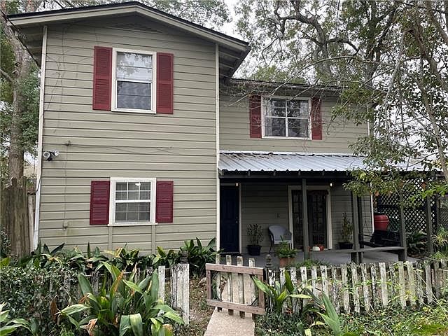 1st image of 521 W 24th Ave