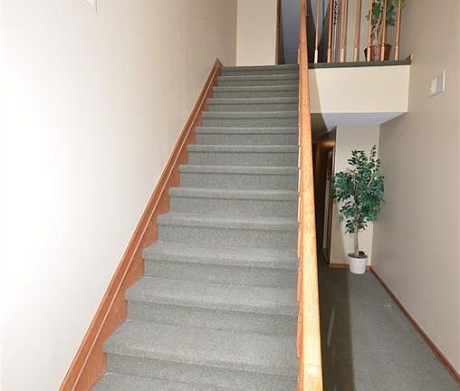 2nd image of 30558 Oakridge Manor Dr