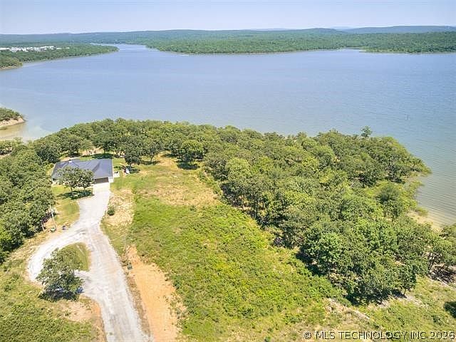 1st image of 602 Pebble Ridge Rd