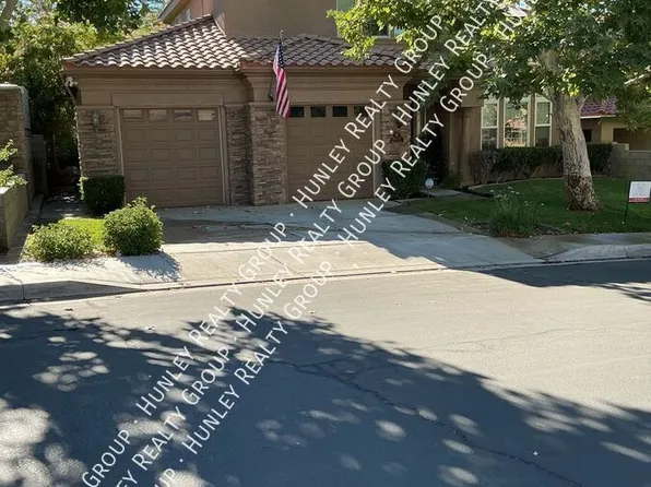 16237 Maricopa Ln, Apple Valley, CA 92307