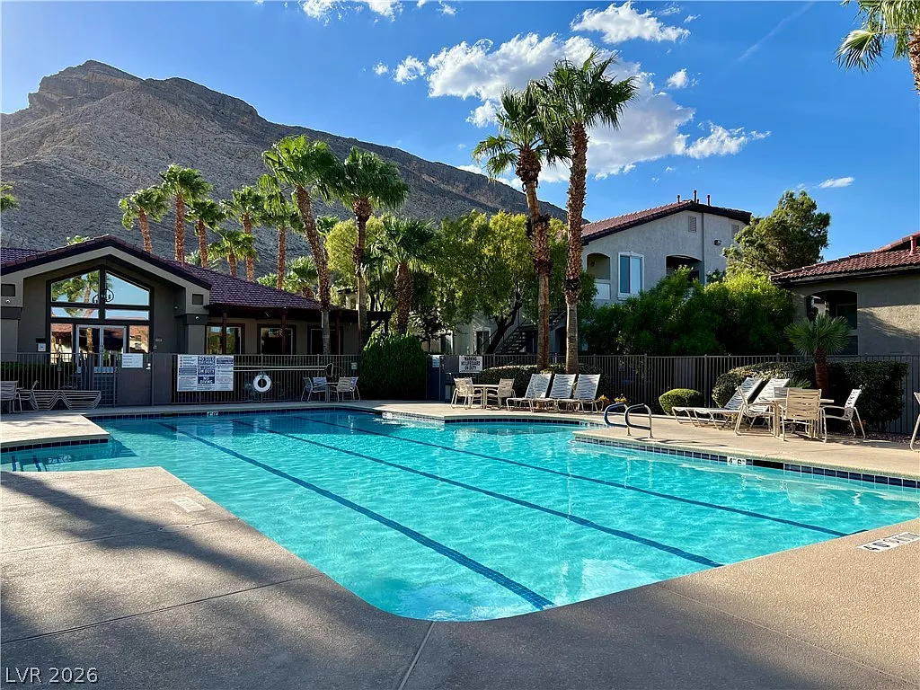 2 bed, 2.0 bath, 1054 sqft, $1,505 — Photo 1