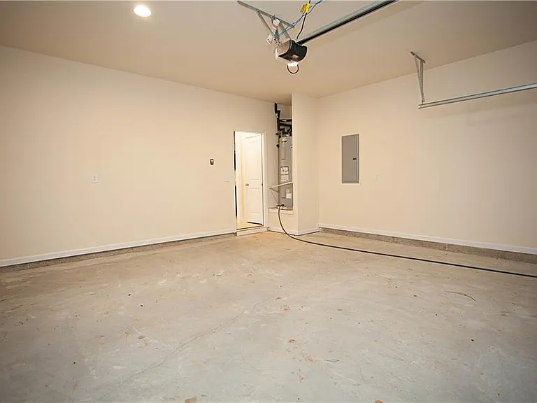 4505 Almanor Cir — Photo 22