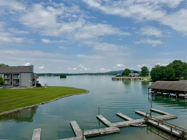 100 Dockside Cir Unit 206, Moneta, VA 24121