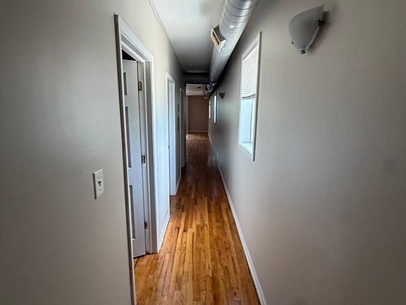 4th image of 2313 W Harrison St APT 1