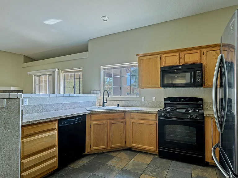 2980 Camino Del Rio — Photo 3