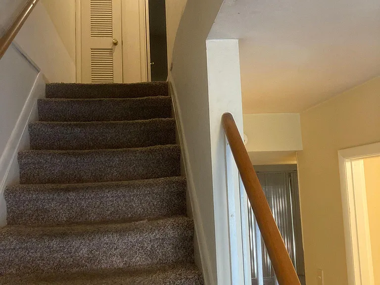 28 Willa Dr #B — Photo 3