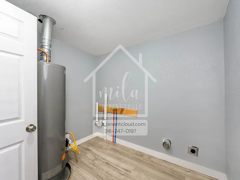 407 W 6th Ave — Photo 11