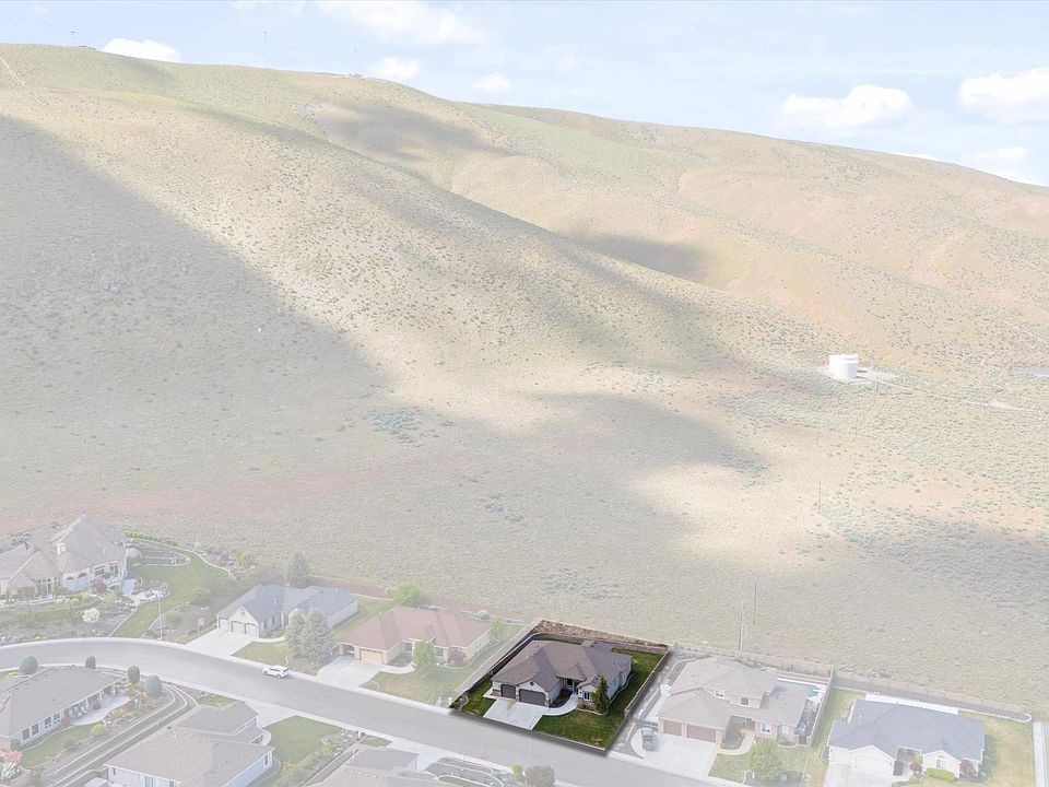 1st image of 1227 Plateau Dr