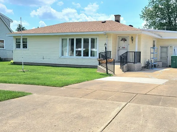 8038 S Leamington Ave, Burbank, IL 60459