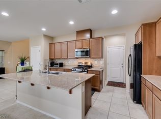 5966 Smith Valley Rd, Las Vegas, NV 89148