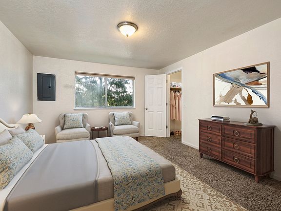5th image of 2709 Lincoln Way #F20